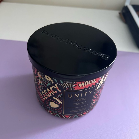 Bath & Body Works | Black History Month Unity Coconut Sandalwood Candle - Picture 3 of 5
